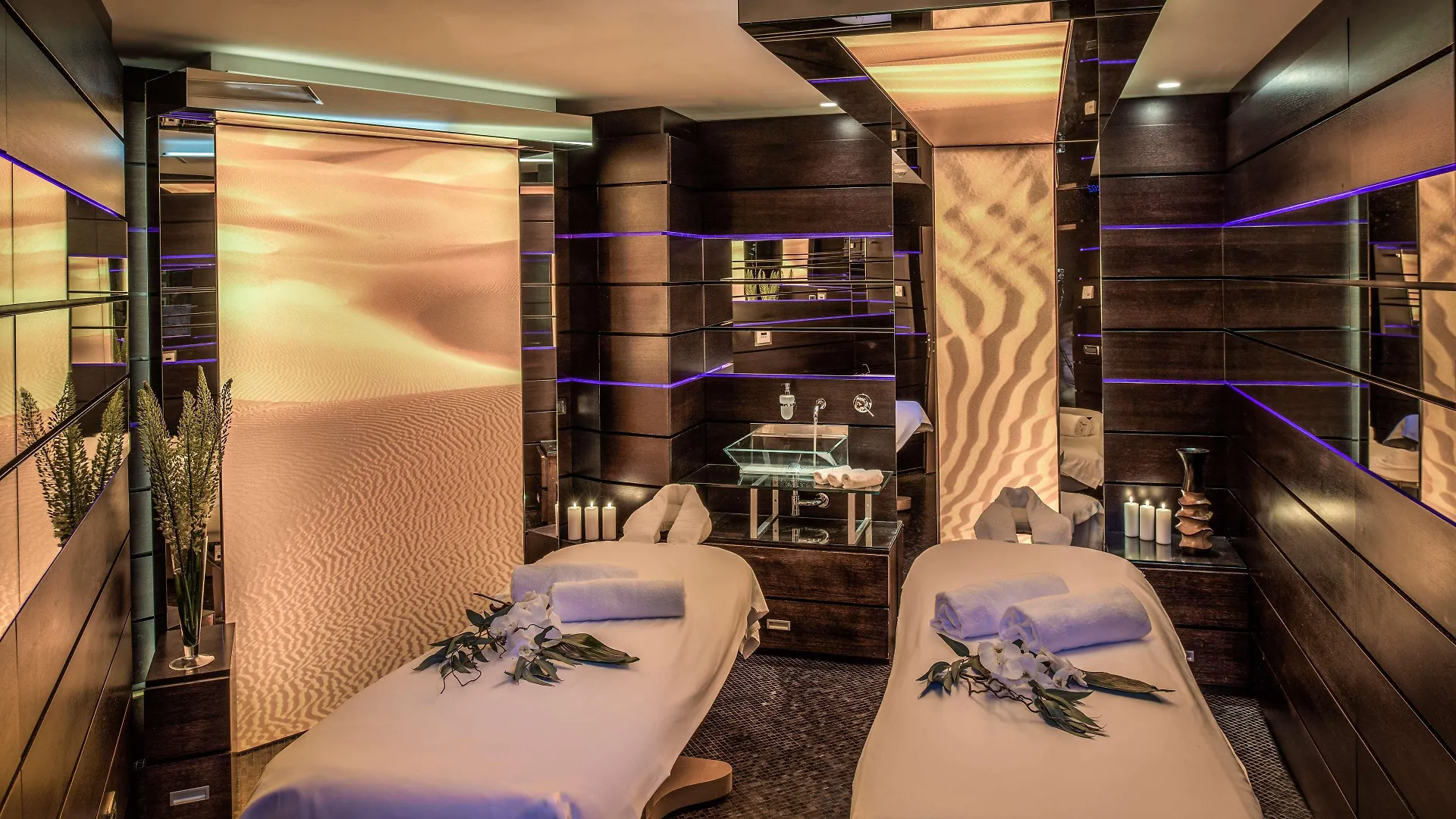***** אתר נופש Rome Cavalieri, A Waldorf Astoria Hotel איטליה