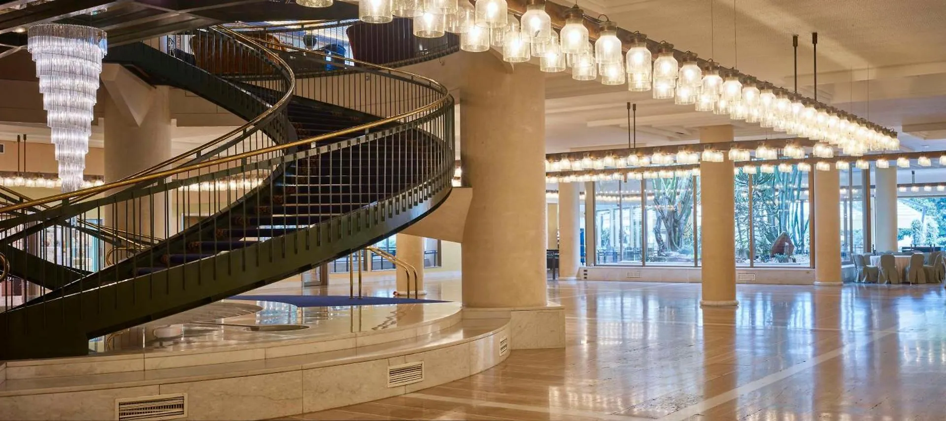 ***** Resort Rome Cavalieri, A Waldorf Astoria Hotel Italy