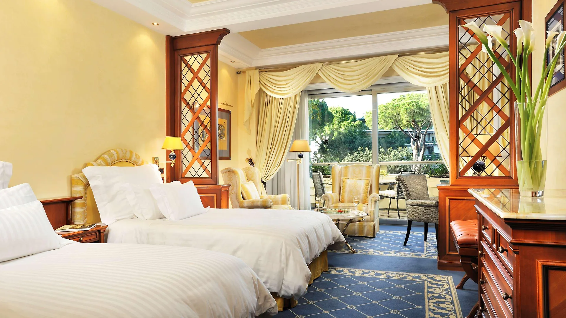 Rome Cavalieri, A Waldorf Astoria Hotel 5*,
