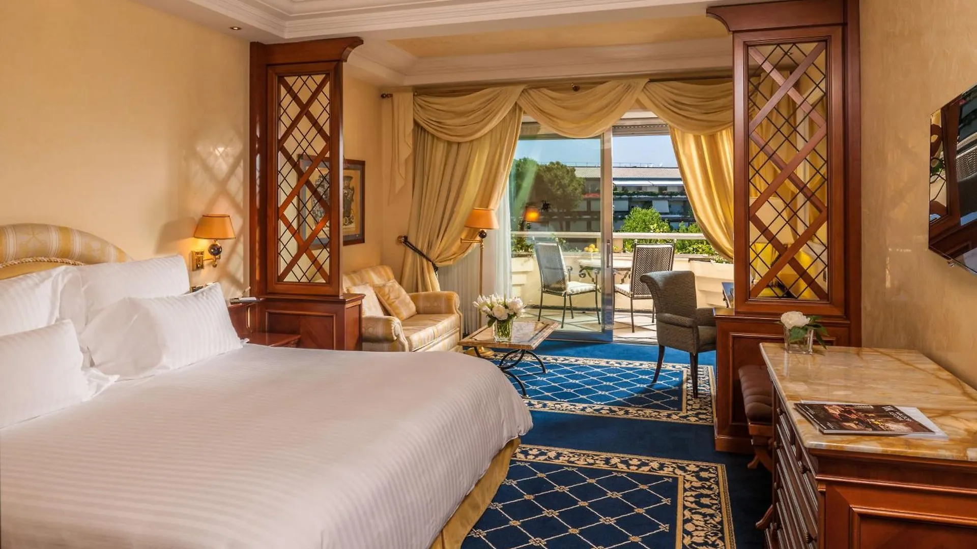 Resort Rome Cavalieri, A Waldorf Astoria Hotel